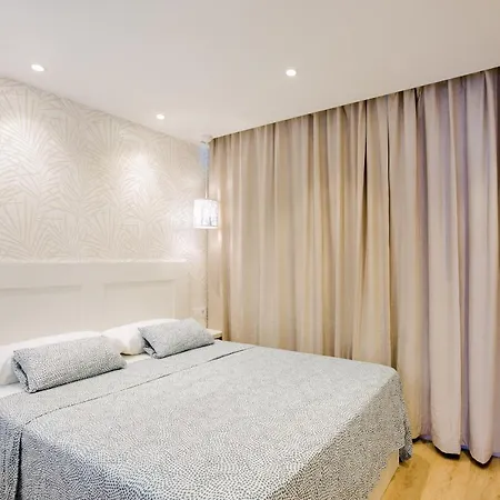 Apartment Stylish & Modern 2 Bedroom In Olympia Playa Americas